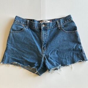 Levi’s 550 Relaxed Fit Cutoff Jean Shorts Size 12 100% Cotton EUC